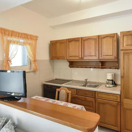 Awesome In Krilo Apartment Otok Mrduja
